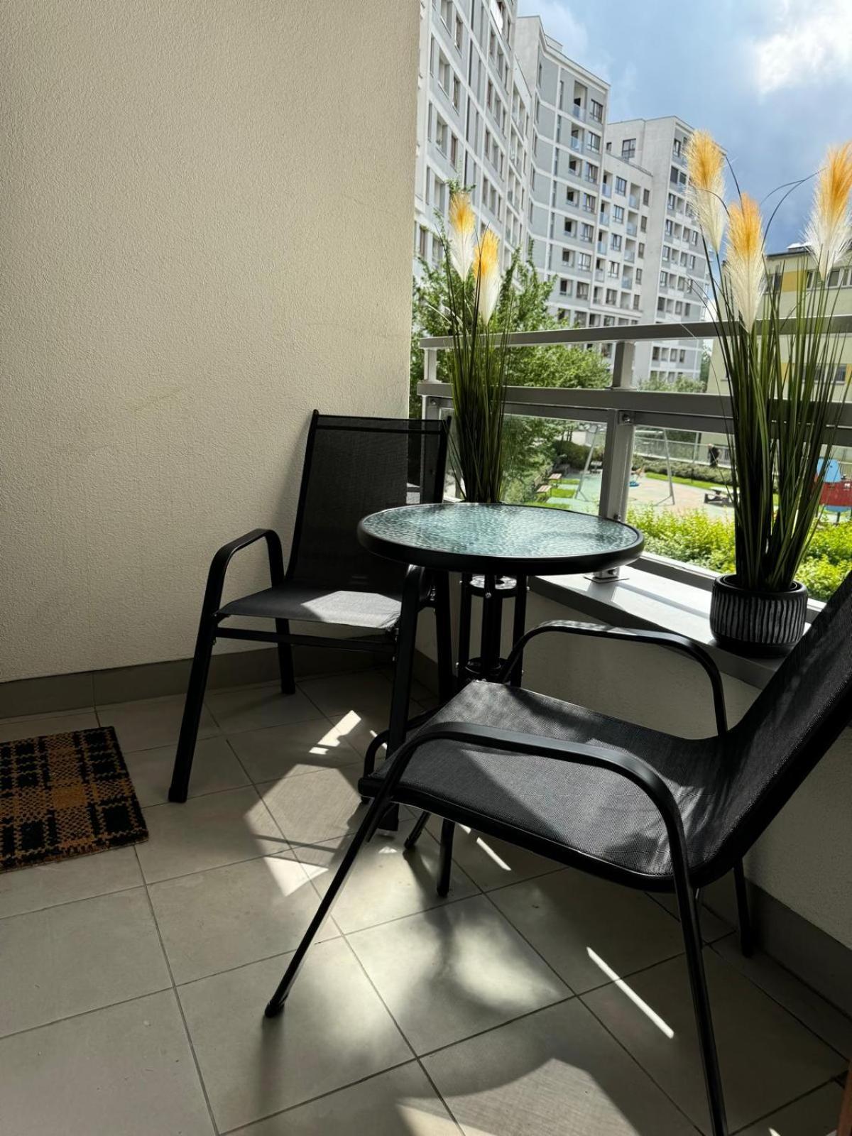 Apartment Metro Slodowiec Free Parking Warszawa Exteriör bild